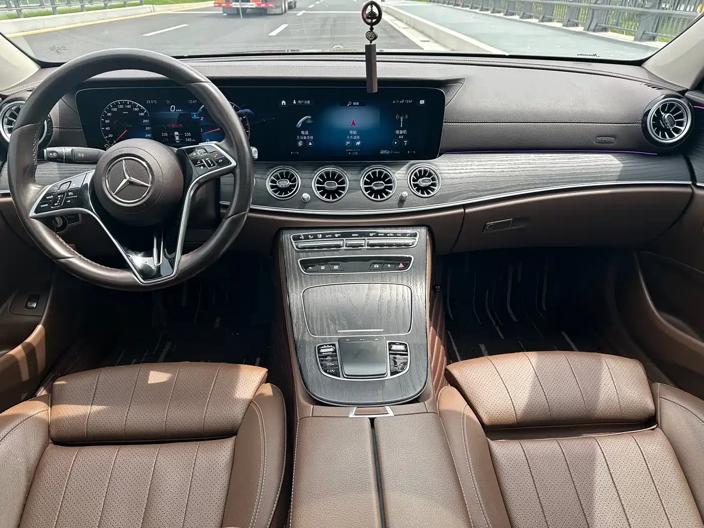 Mercedes-Benz E-Class 2022 E 260 L Sport фото 10