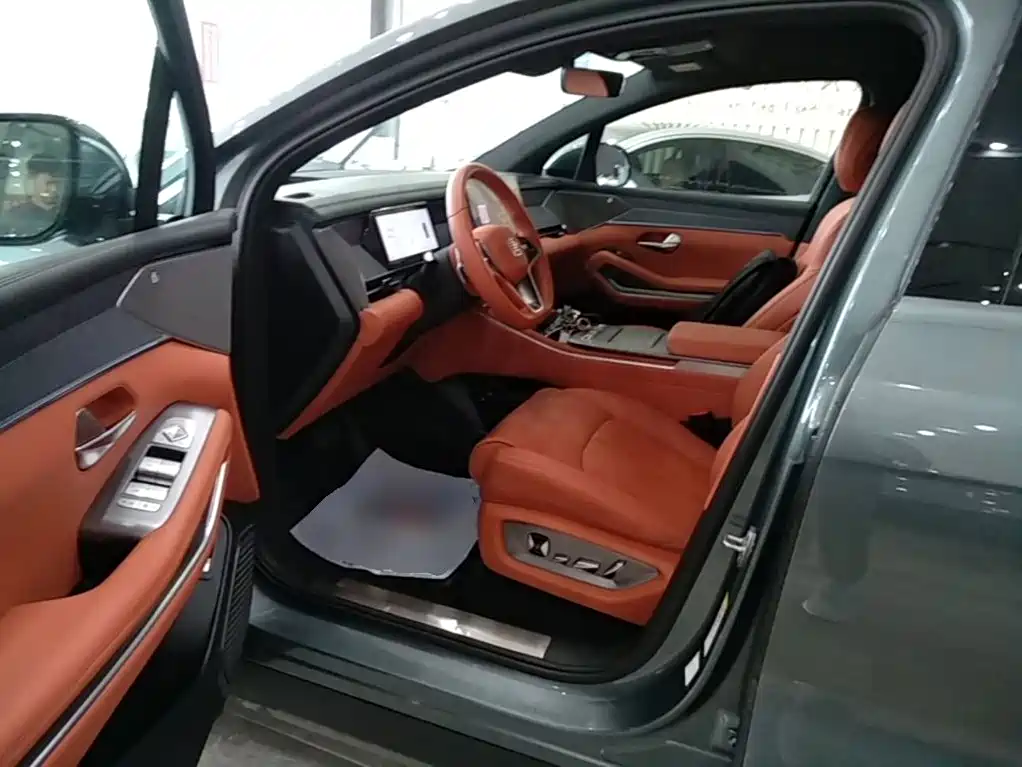 BYD Tang L 2025 2025 DM 175KM Drone Player Edition