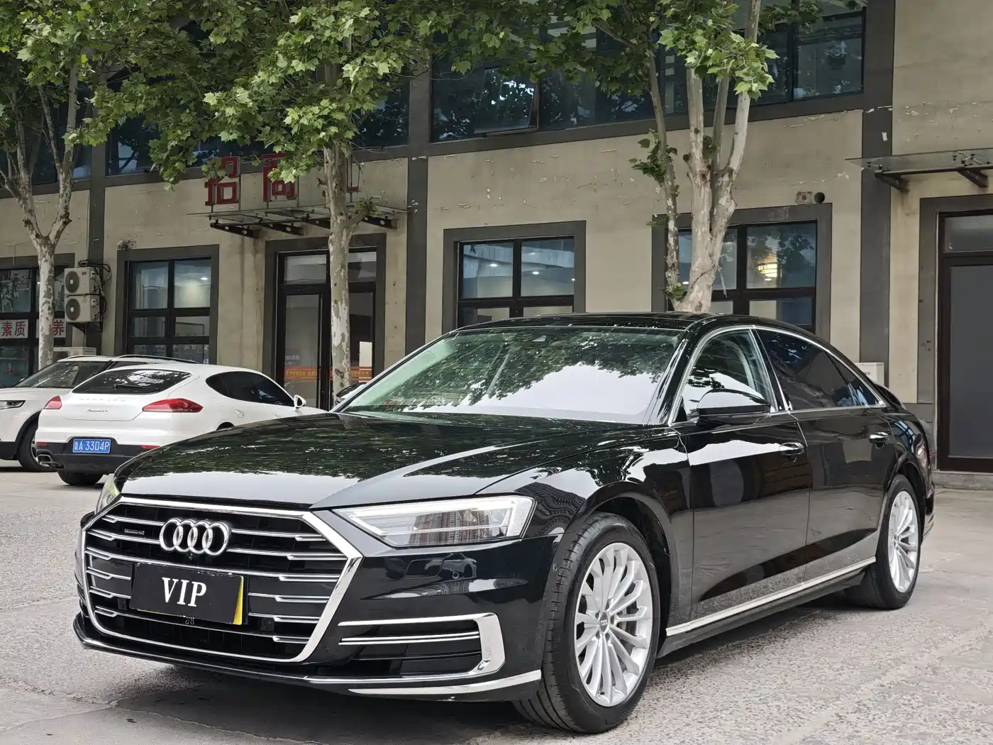 Photo 1 - Audi A8