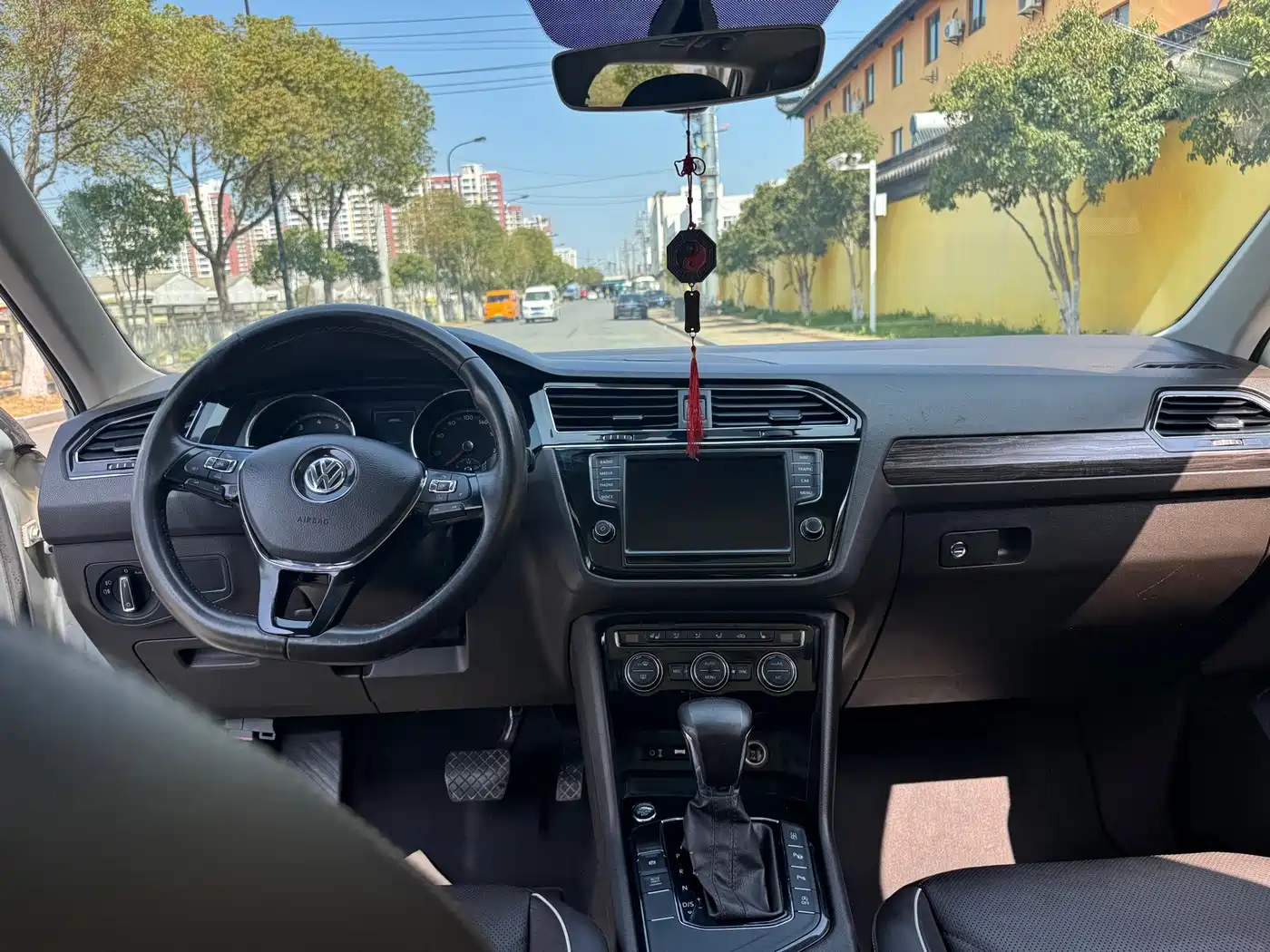 Volkswagen Tiguan L 2017 330TSI Automatic 2WD Luxury Edition фото 8