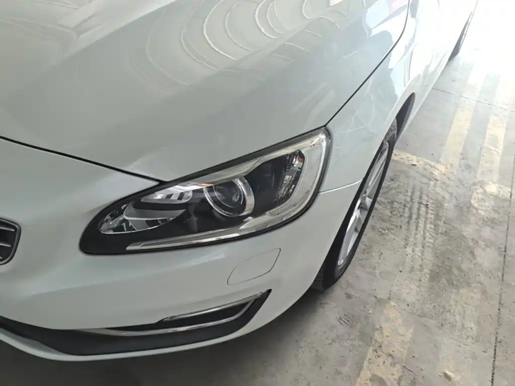 Фото 24 - Volvo S60