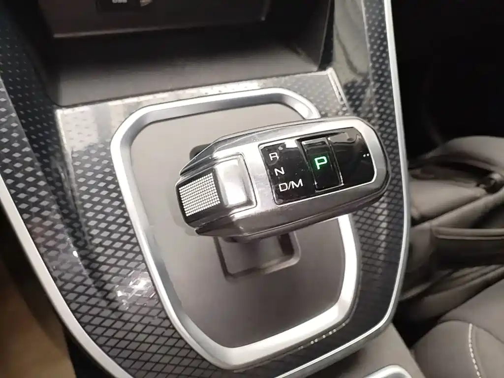 Haval M6 2024 2023 PLUS 1.5T DCT Elite Smart Connect