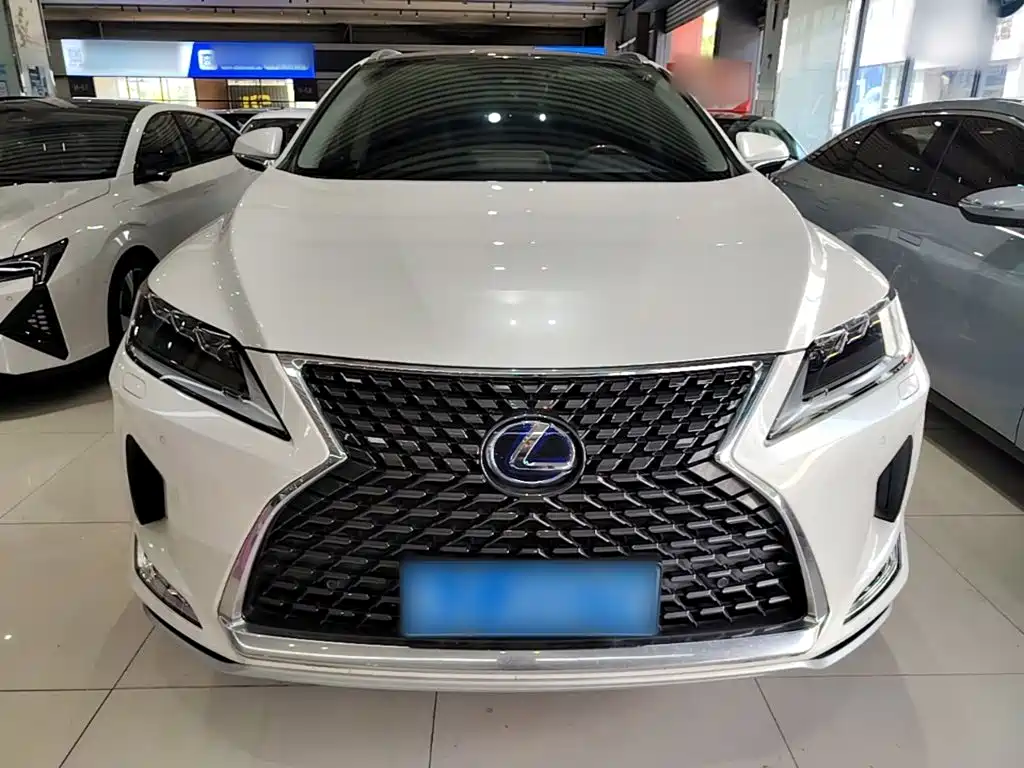 Фото 3 - Lexus RX