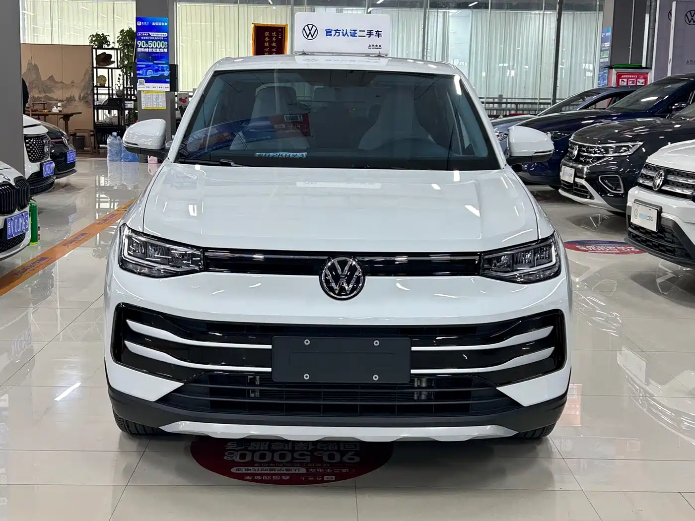 Volkswagen Tharu 2025 Model Rising Star 1.5L Advance Edition фото 2