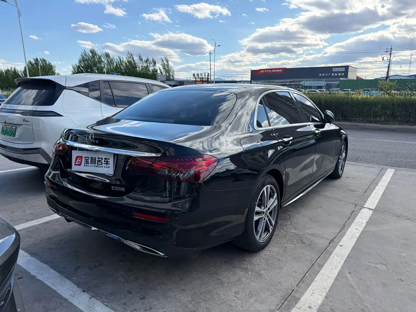 Mercedes-Benz E-Class 2023 E 260 L Sport фото 3