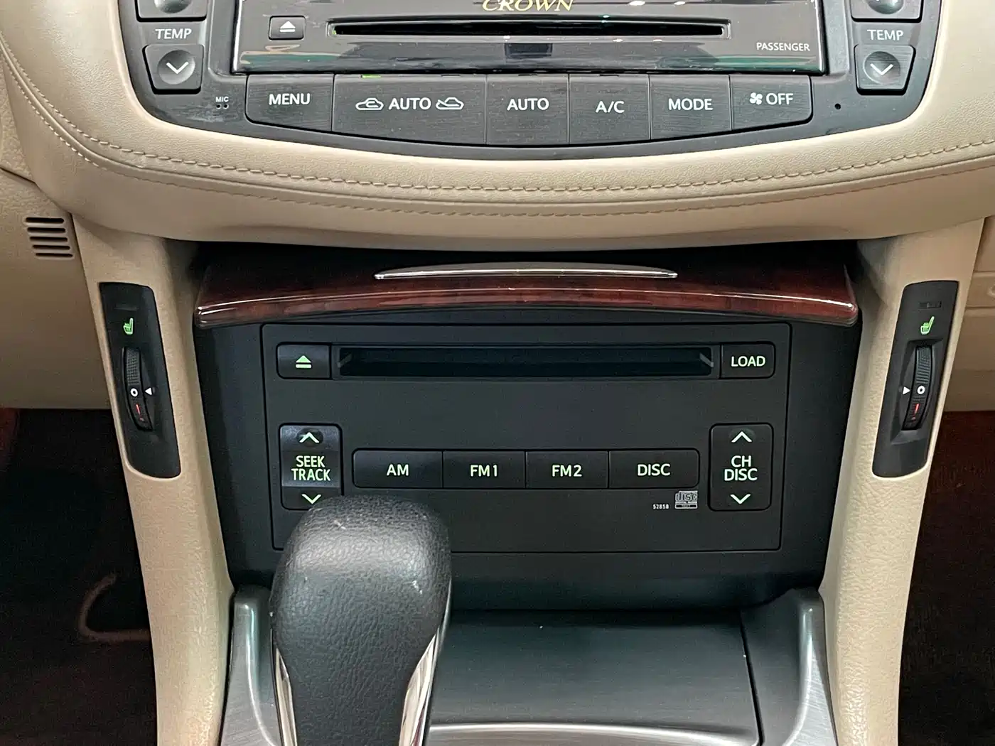 Toyota Crown 2012 2.5L Royal Leather Edition фото 15
