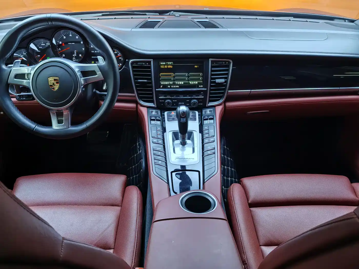 Porsche Panamera 2016 Panamera Edition 3.0T фото 32