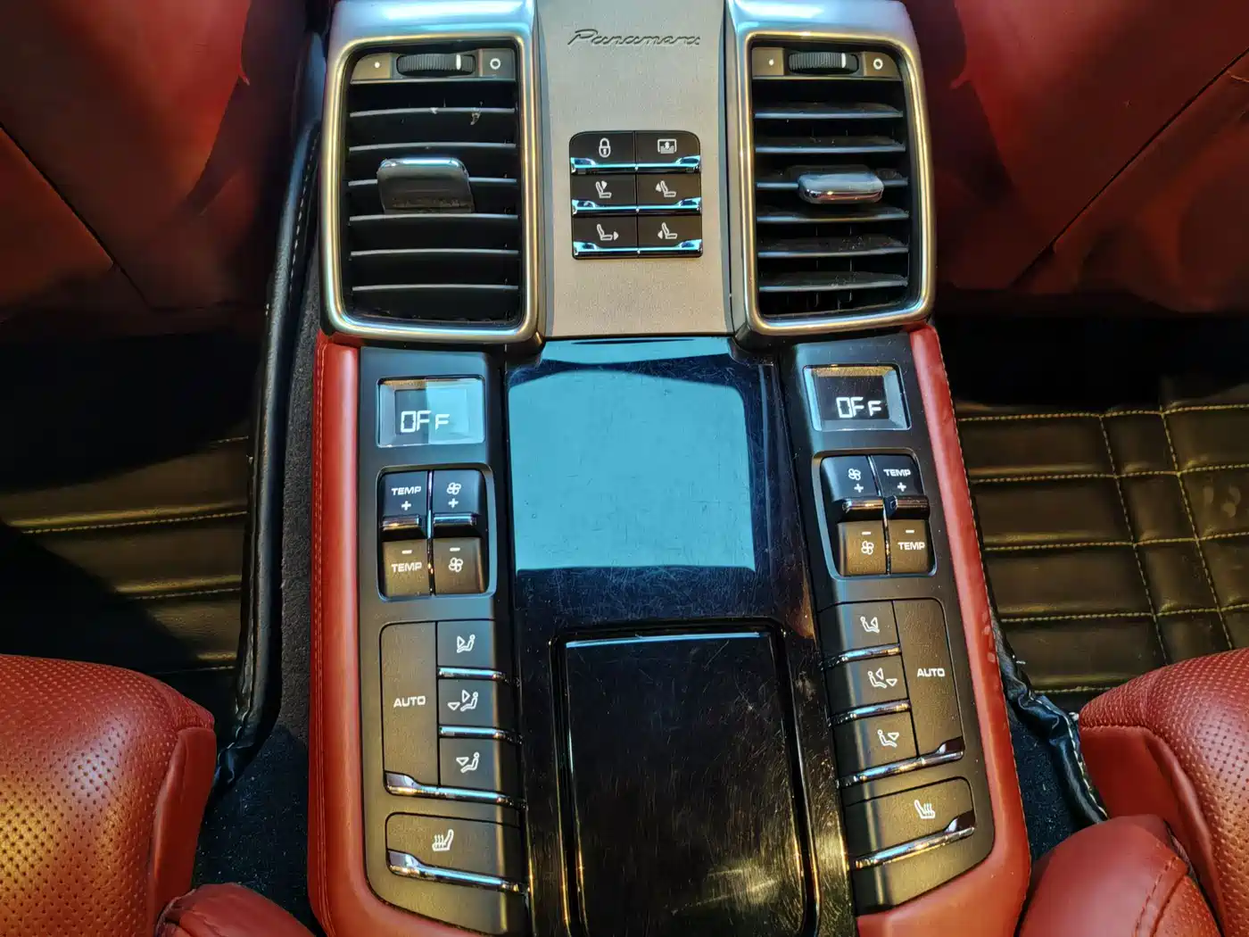 Porsche Panamera 2016 Panamera Edition 3.0T фото 34