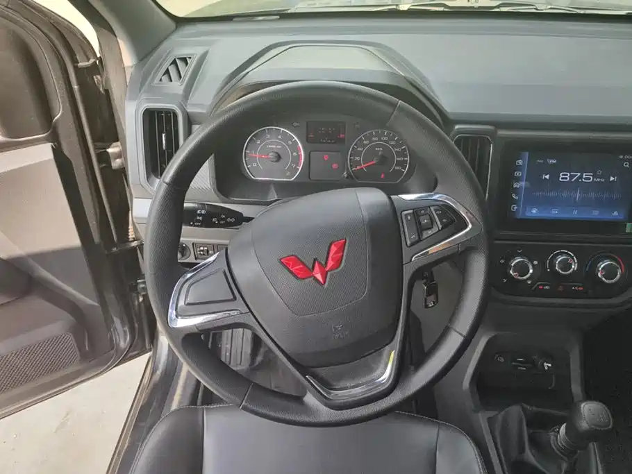 Wuling Motors Wuling Journey 2024 2021 1.5L Pioneer LAR