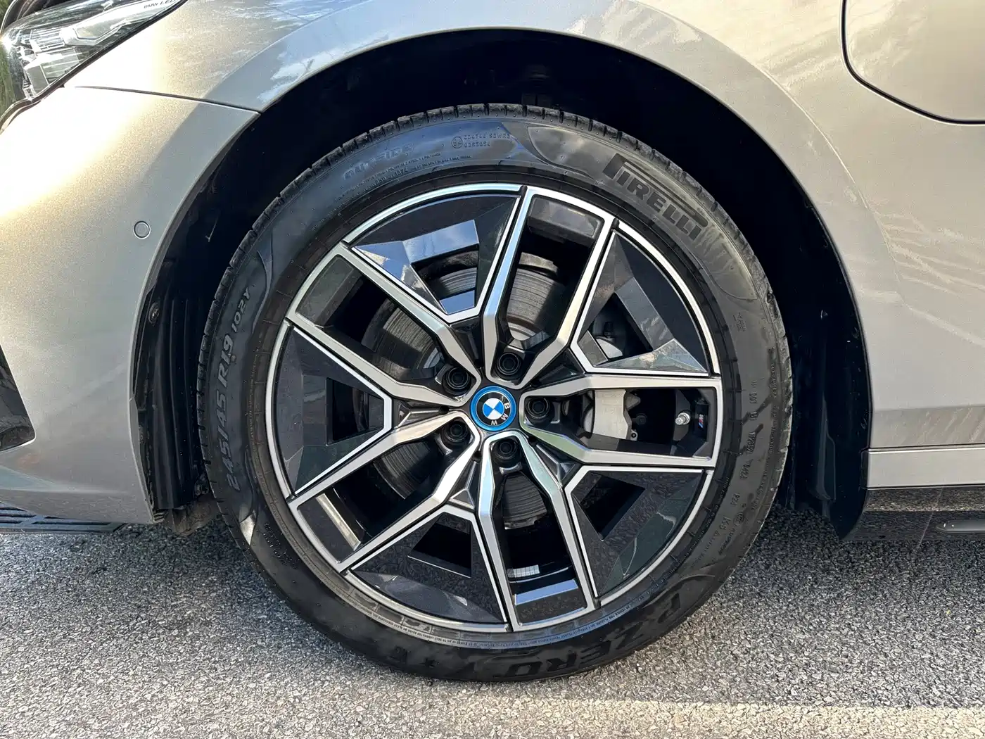 BMW i5 2024 2024 eDrive 35L Premium Model M Sport Package