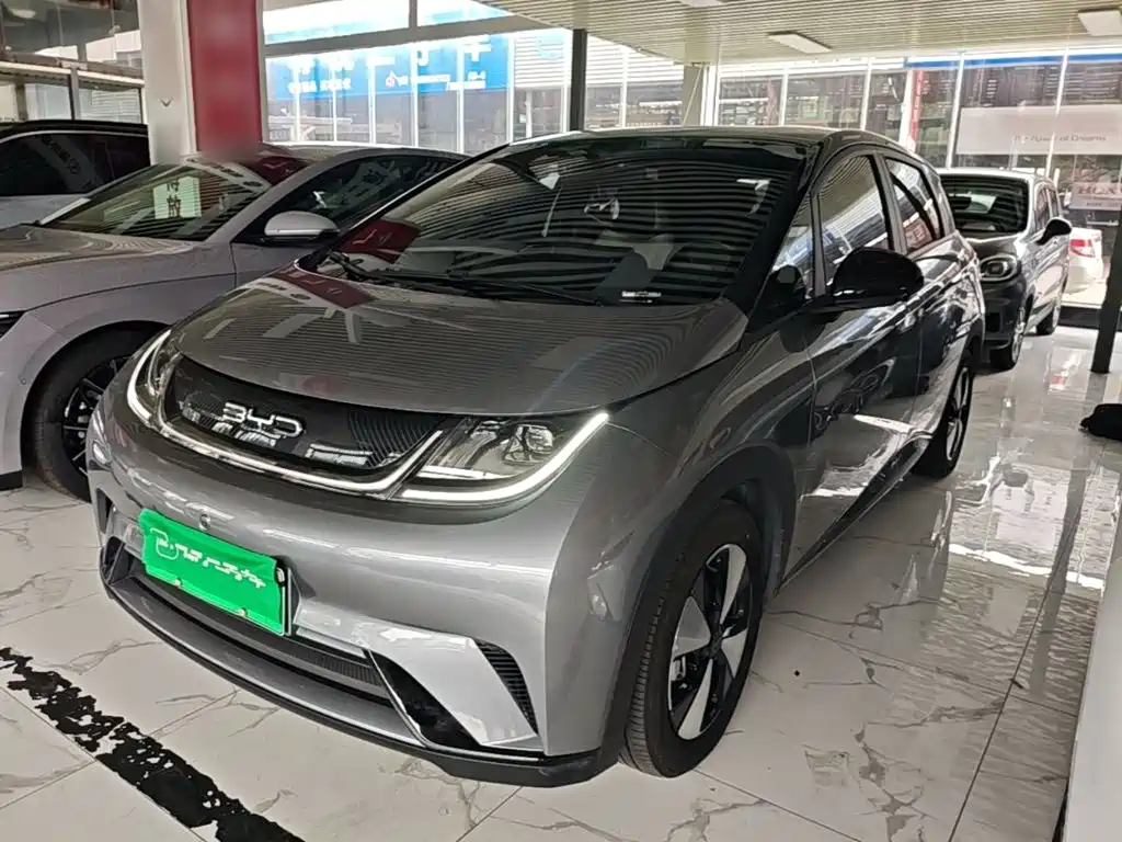 BYD Dolphin 2023