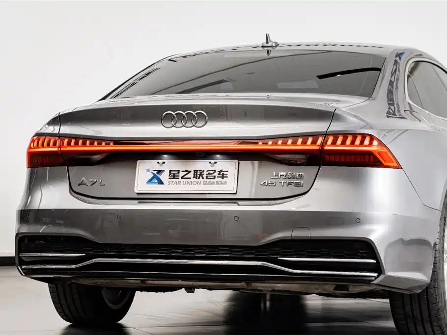 Audi A7L 2024 45TFSI S-line Dream Edition Crystal Package фото 8