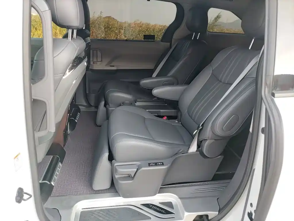 Toyota Sienna 2025 2024 2.5L Hybrid Comfort Edition