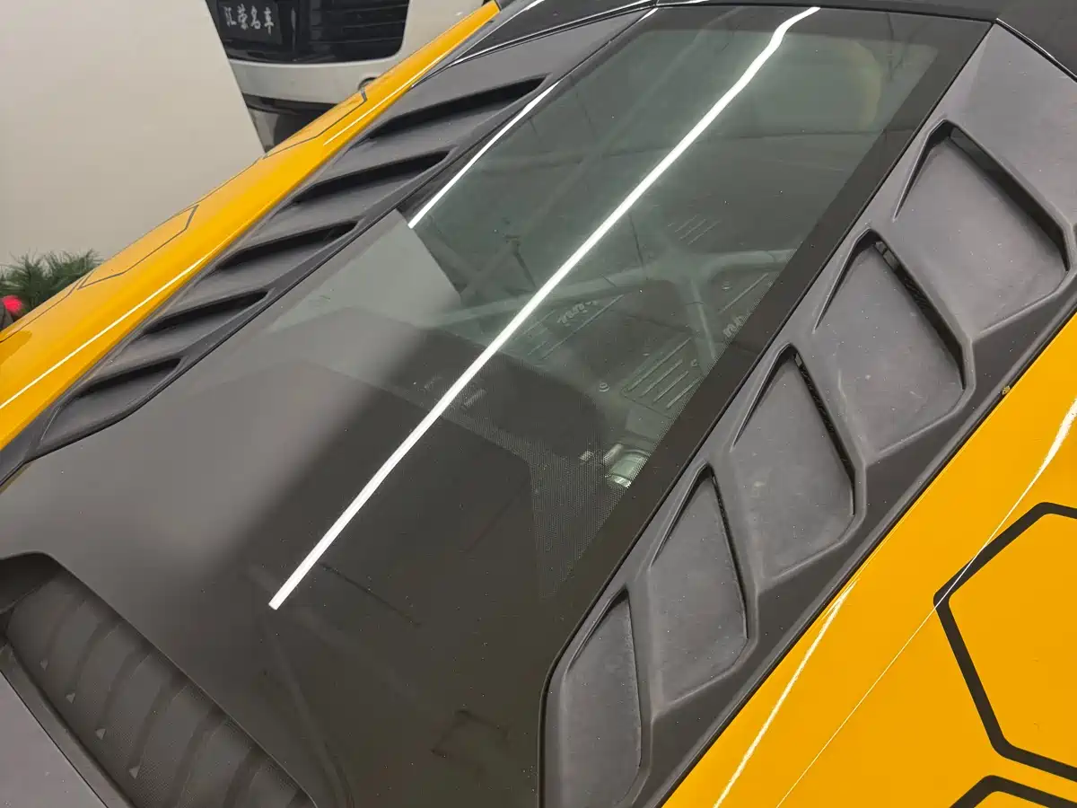 LAMBORGHINI HURACÁN