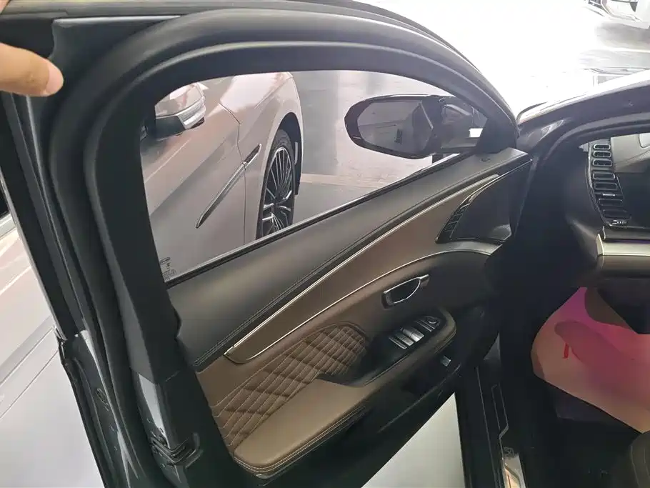 BYD Han 2024 DM-i Glory Edition 121KM Premium фото 7