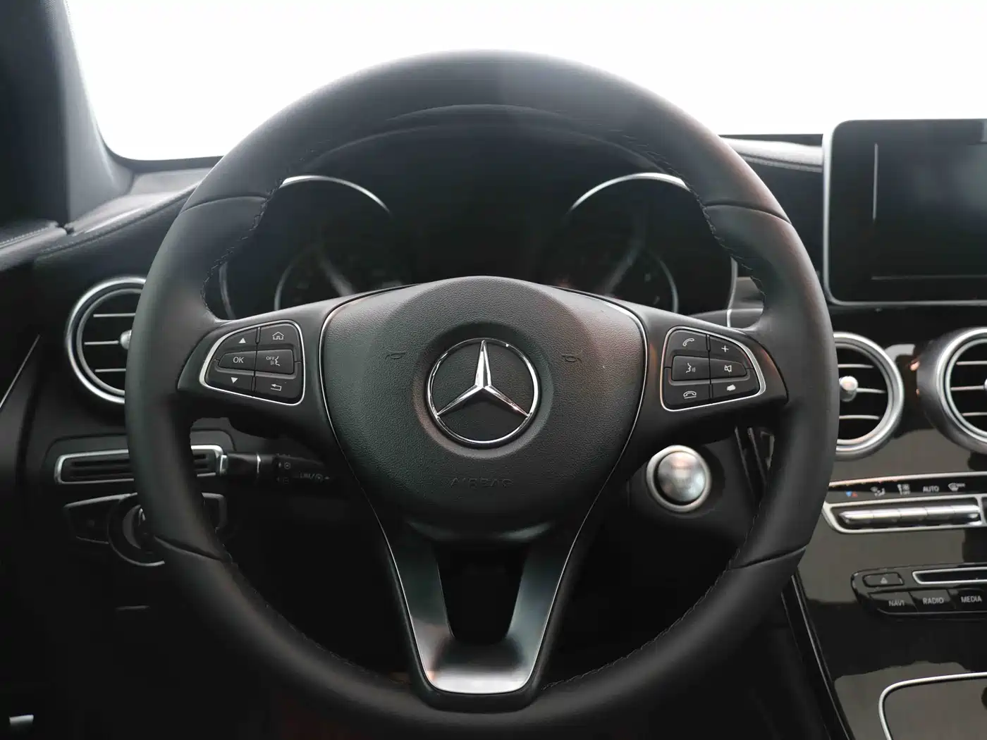 Mercedes-Benz GLC 2019 GLC 260 L 4MATIC Dynamic фото 9