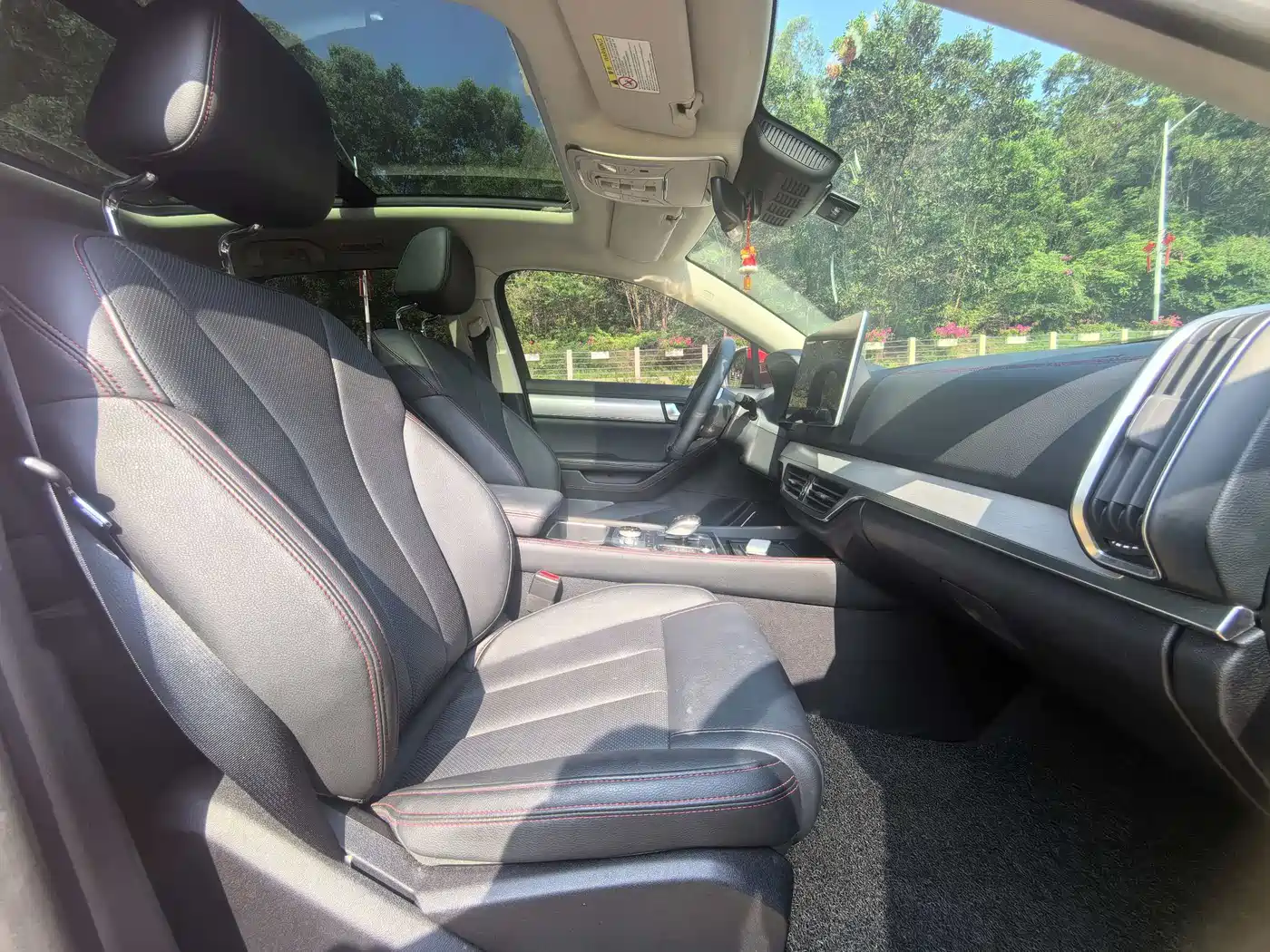BYD Tang New Energy 2018 DM 2.0T AWD Smart Connection Enjoy Edition 7-Seater China V фото 15