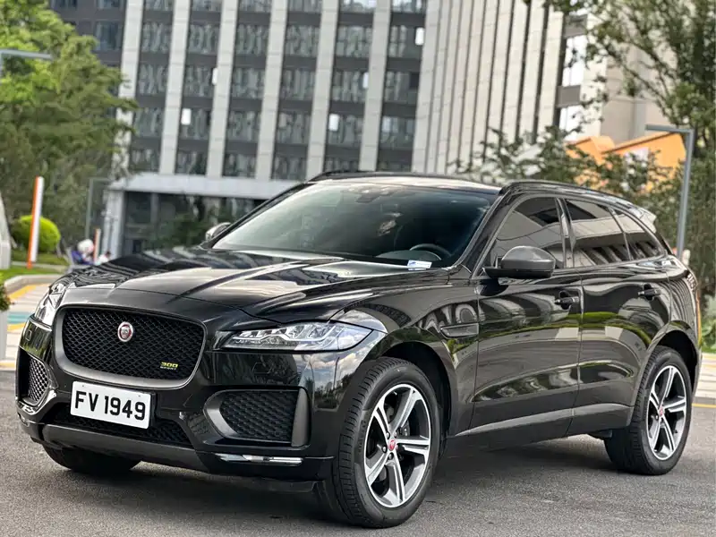 Jaguar F-PACE 300-Sport