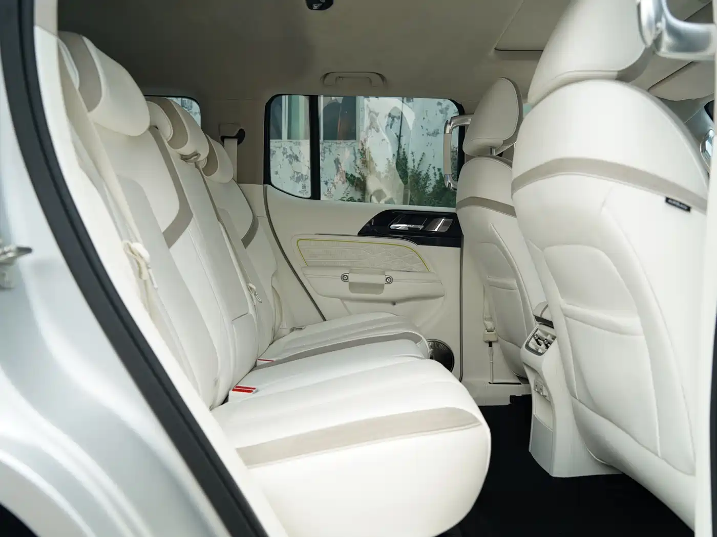 TANK CO CREATION TANK 300