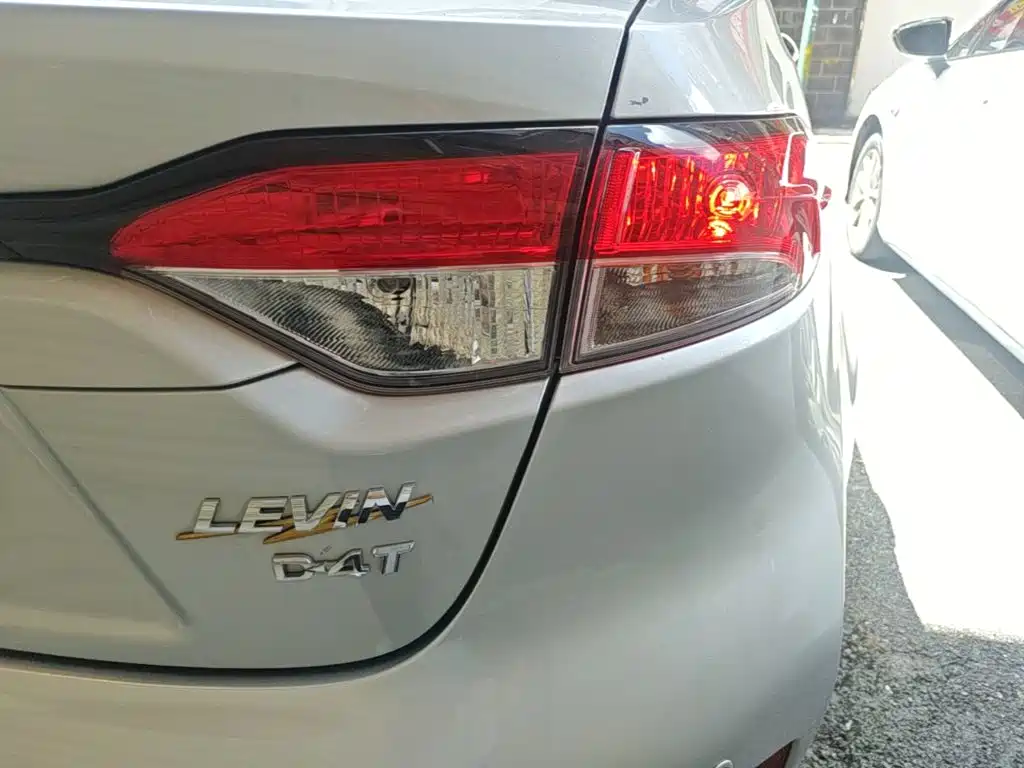 Photo 8 - Toyota Levin