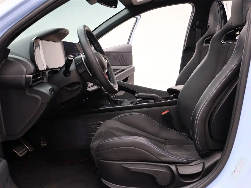 Hyundai Elantra N 2023 2.0T Sport Package Edition фото 2