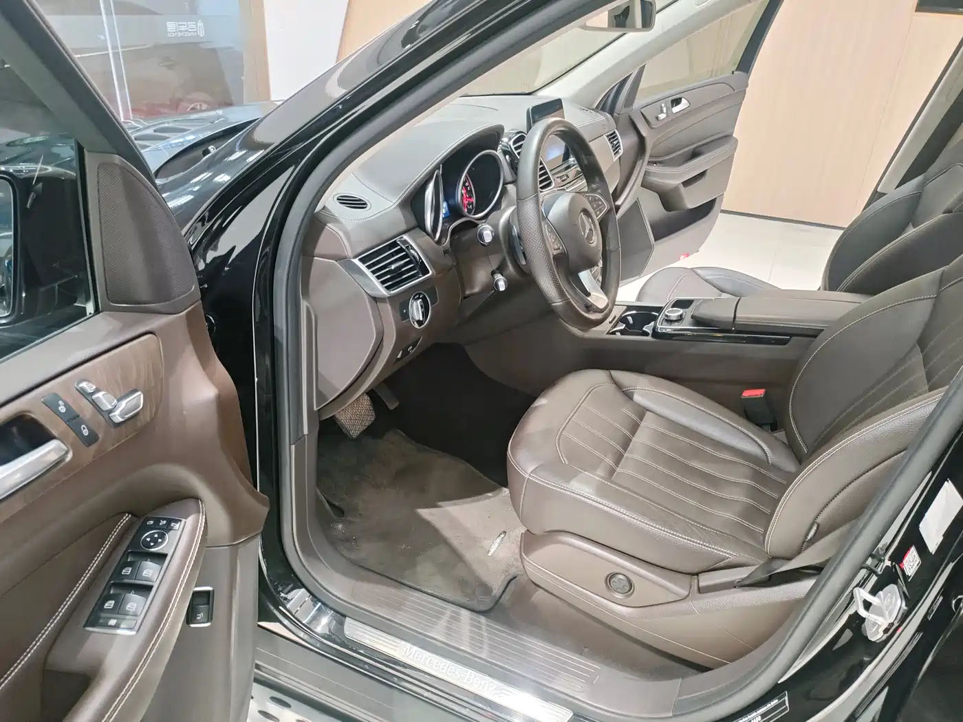 Mercedes-Benz GLE 2017 GLE 320 4MATIC Dynamic фото 9