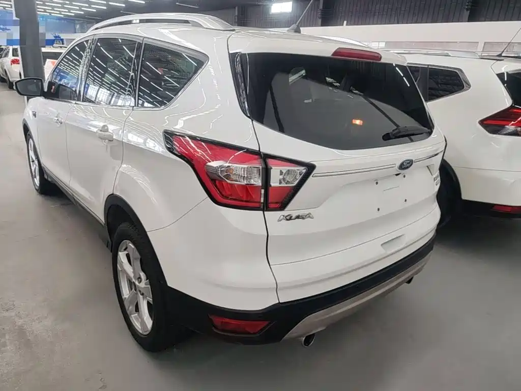 Photo 5 - Ford Kuga