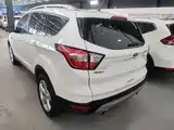Photo 5 - Ford Kuga