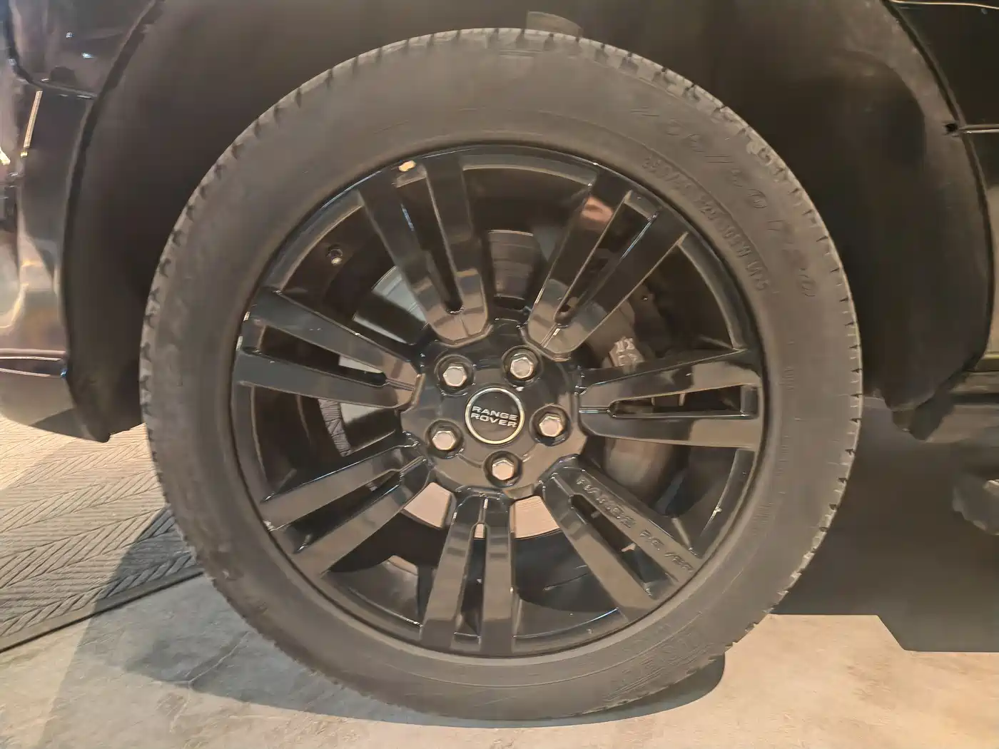 Land Rover Range Rover 2012 5.0 SC V8 фото 25