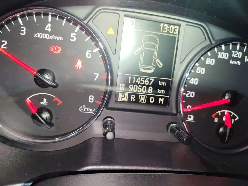 Dongfeng Fengdu MX6 2015 2015 2.0L CVT 2WD Excellence