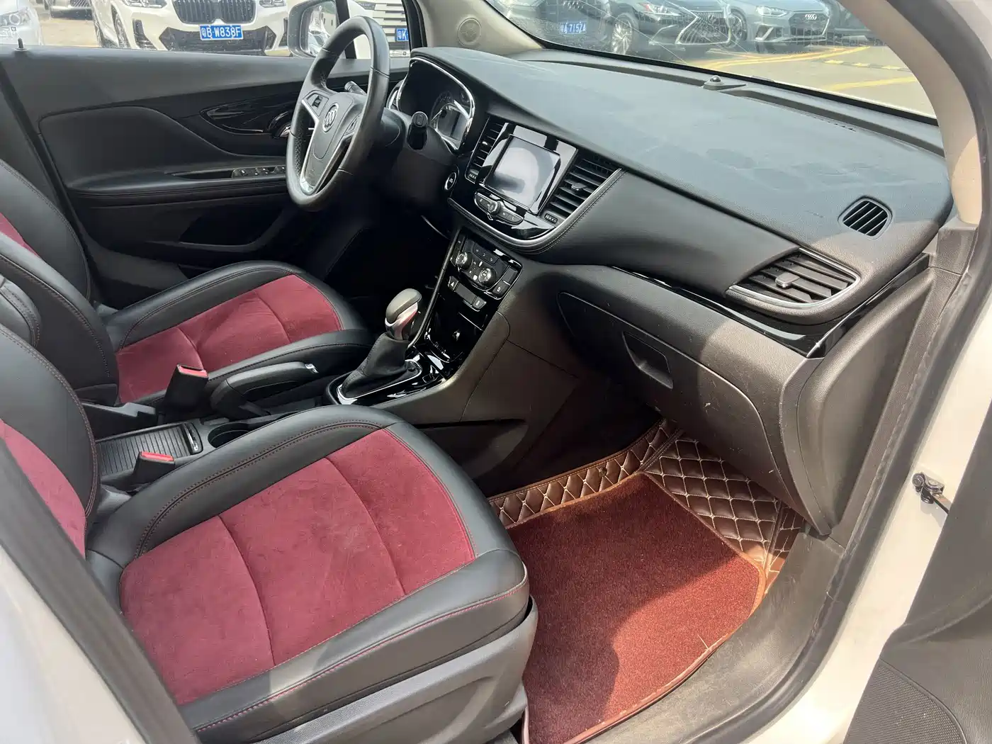 Фото 10 - Buick Encore