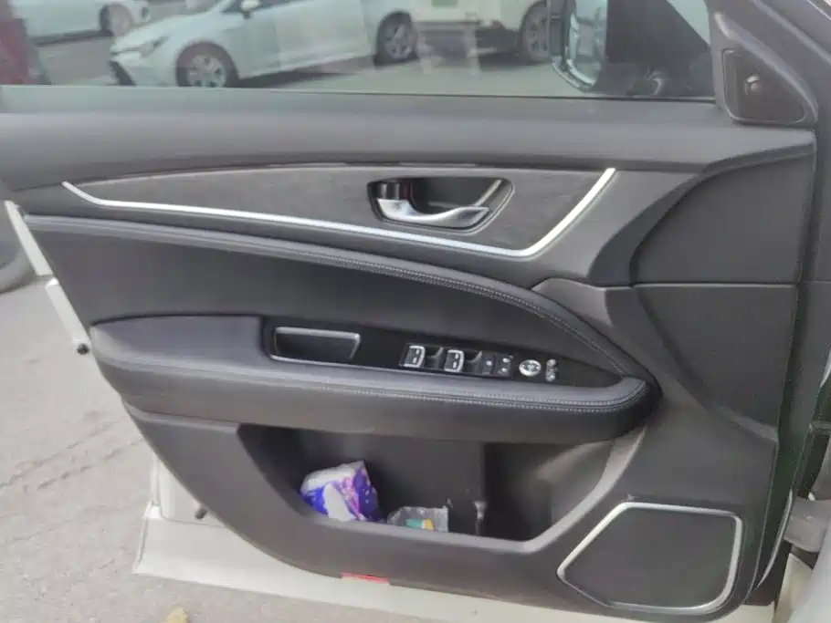 Фото 7 - Honda UR-V