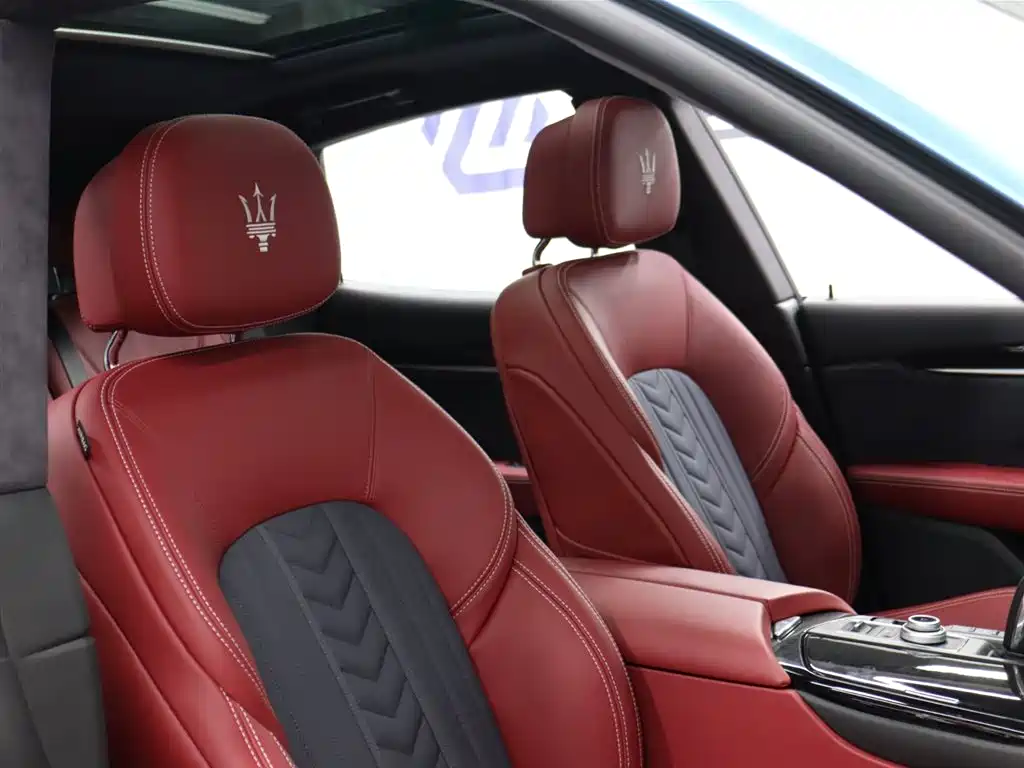 Maserati Levante 2024 2.0T GT Ultima фото 18