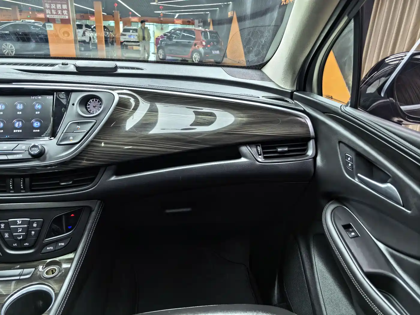 Buick Envision Plus 2019 20T FWD Leading Model China VI фото 16