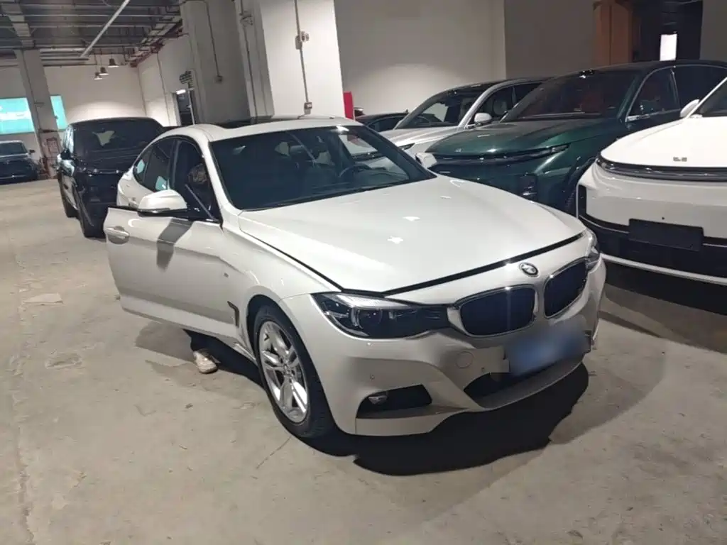 BMW 3 Series GT 2021 2020 320i M Sport Package