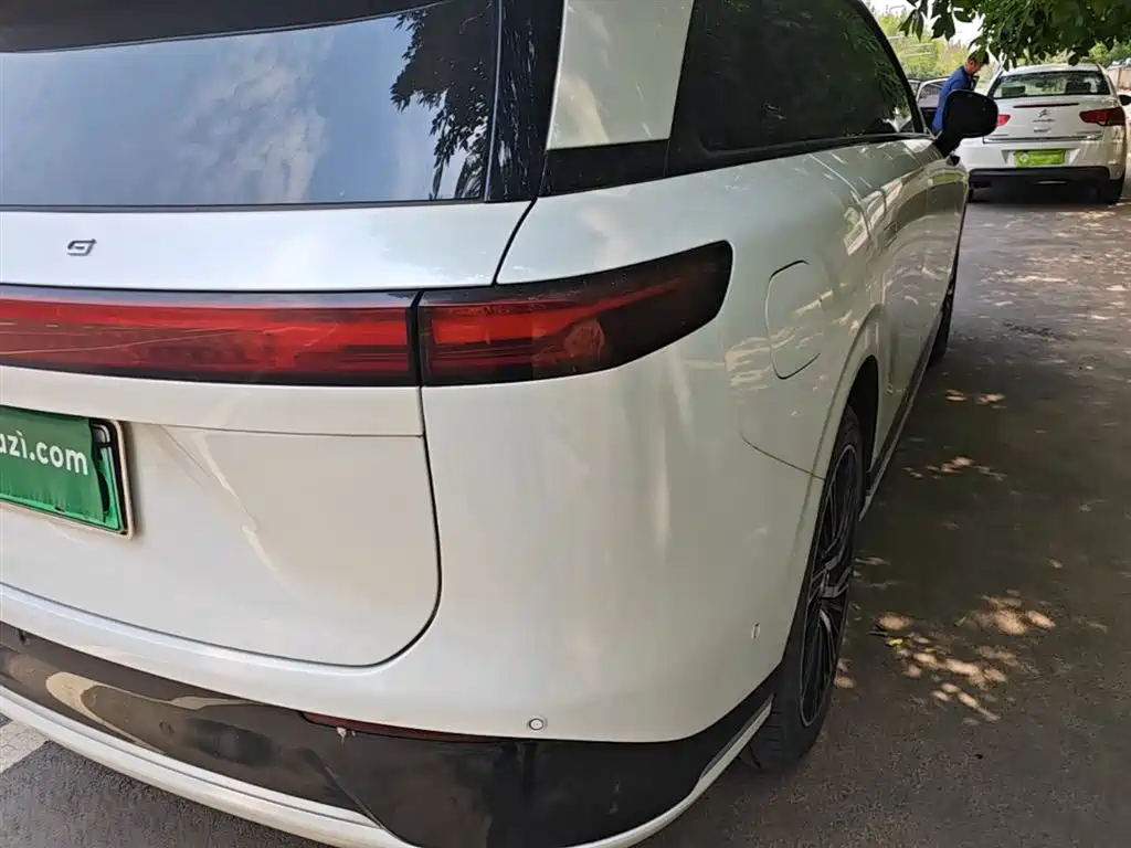Фото 8 - XPeng G9