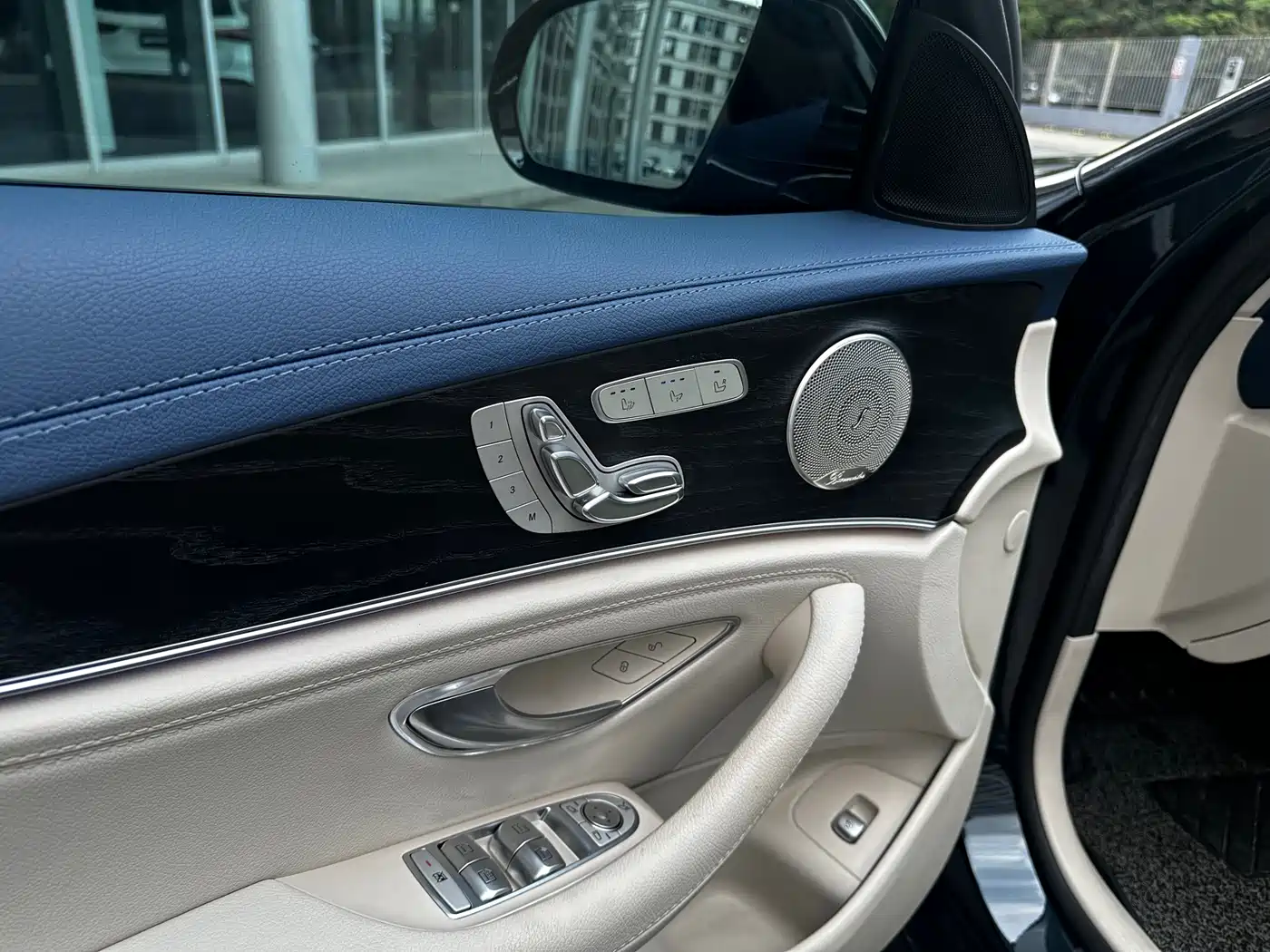 Mercedes-Benz E-Class 2023 E 300 L Sport Luxury фото 6
