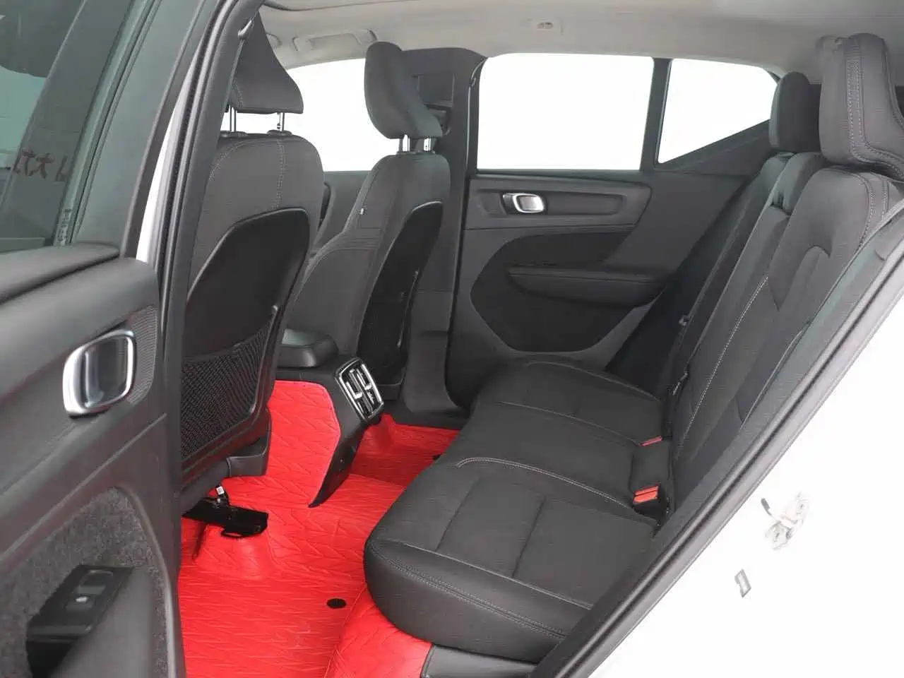 Volvo XC40 2021 2022 Model T4 AWD Smart Drive Fashion Edition