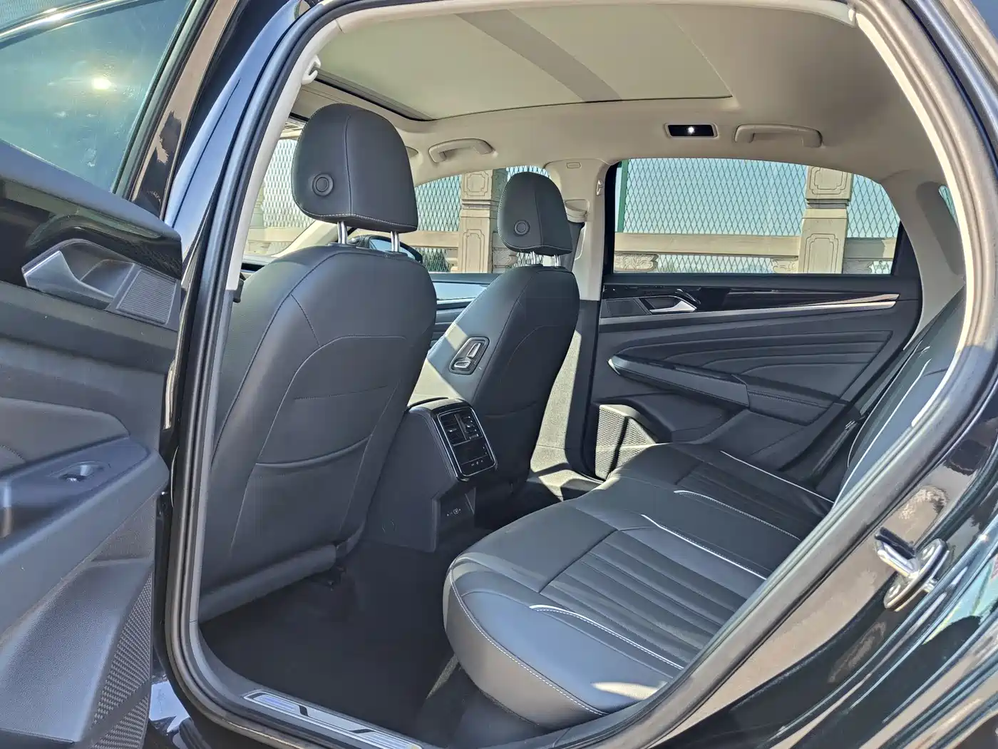 VOLKSWAGEN PASSAT NEW ENERGY