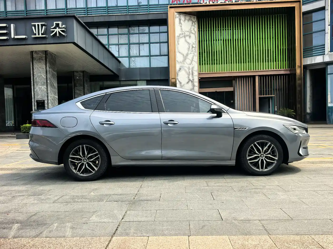 BYD Qin PLUS 2021 EV 500KM Luxury Model фото 11