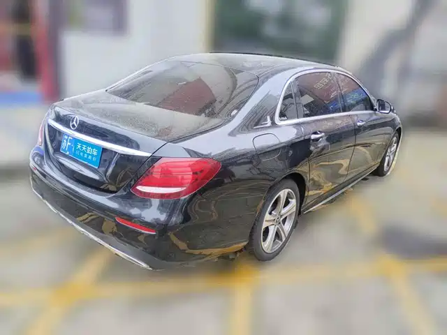 Mercedes-Benz E-Class 2019 E 260 L Sport — фото 5