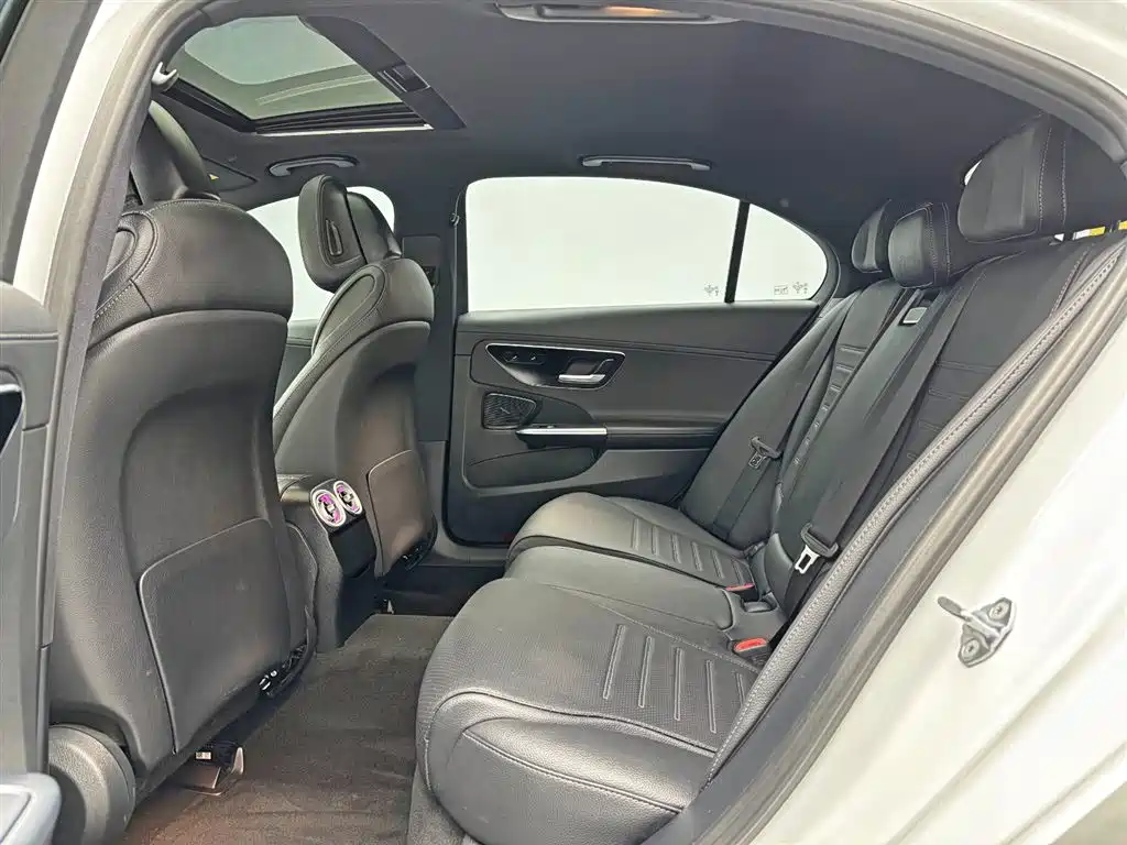 Mercedes-Benz C-Class 2023 Facelift C 200 L Sport Edition фото 15