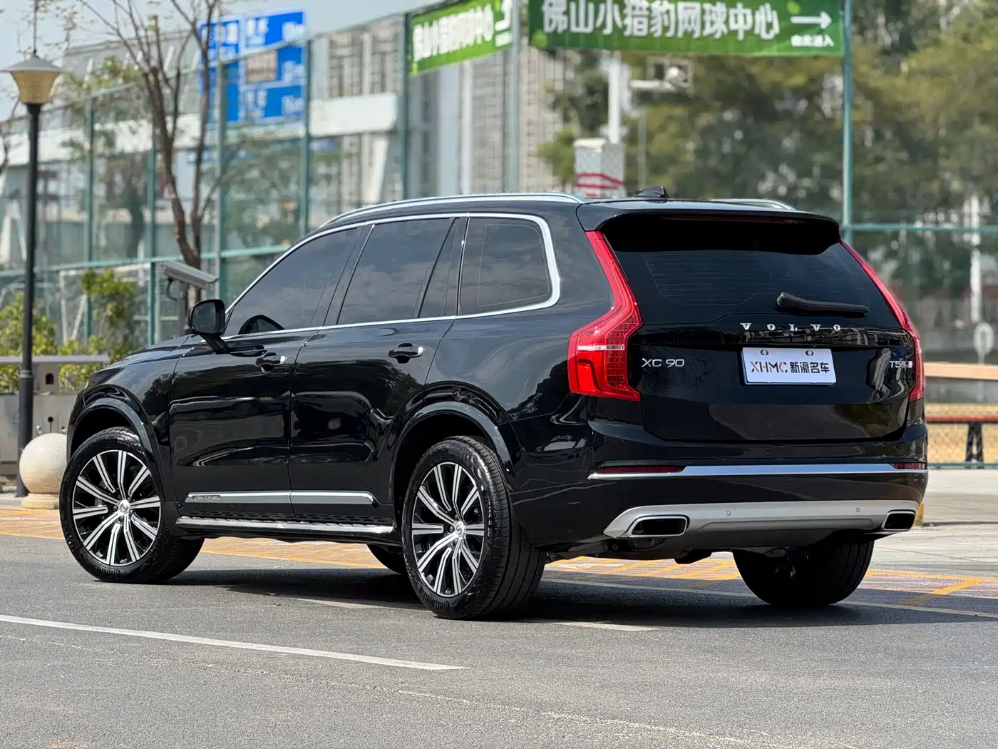 VOLVO XC90