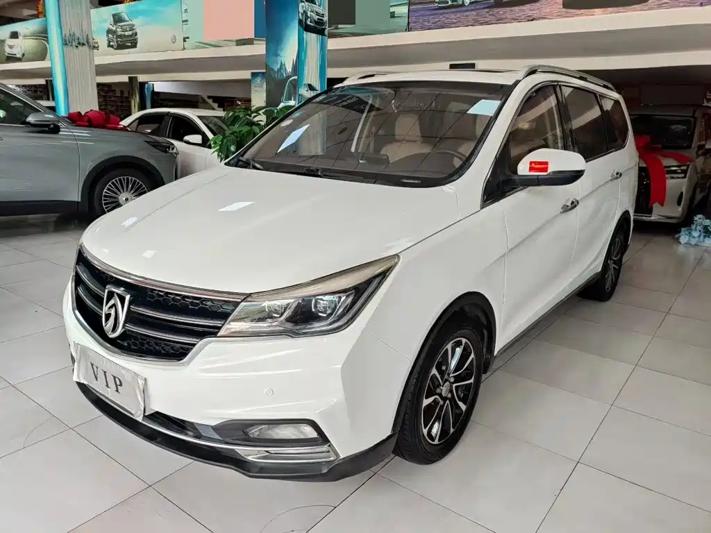 Фото 1 - Baojun 730