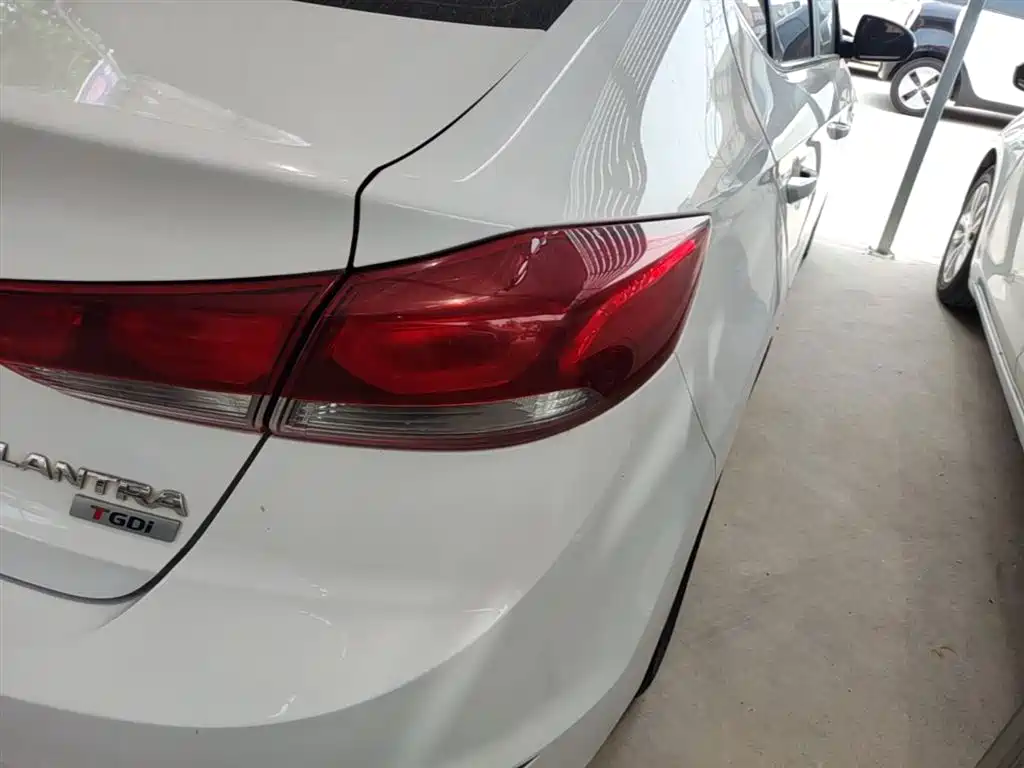 Hyundai Elantra 2016 1.4T DCT Dynamic·Vitality фото 8
