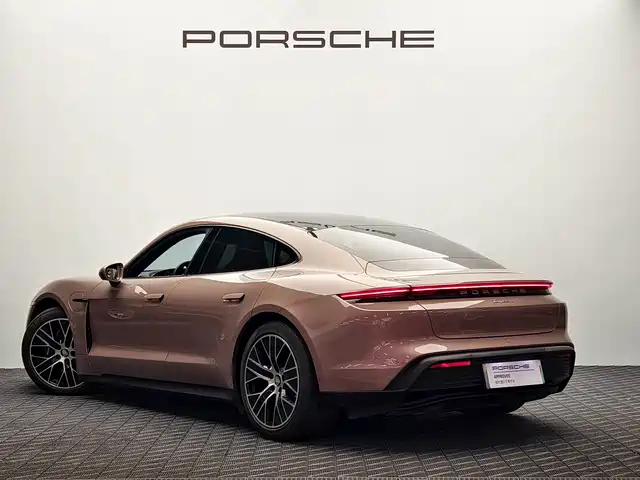 Porsche Taycan — фото 3
