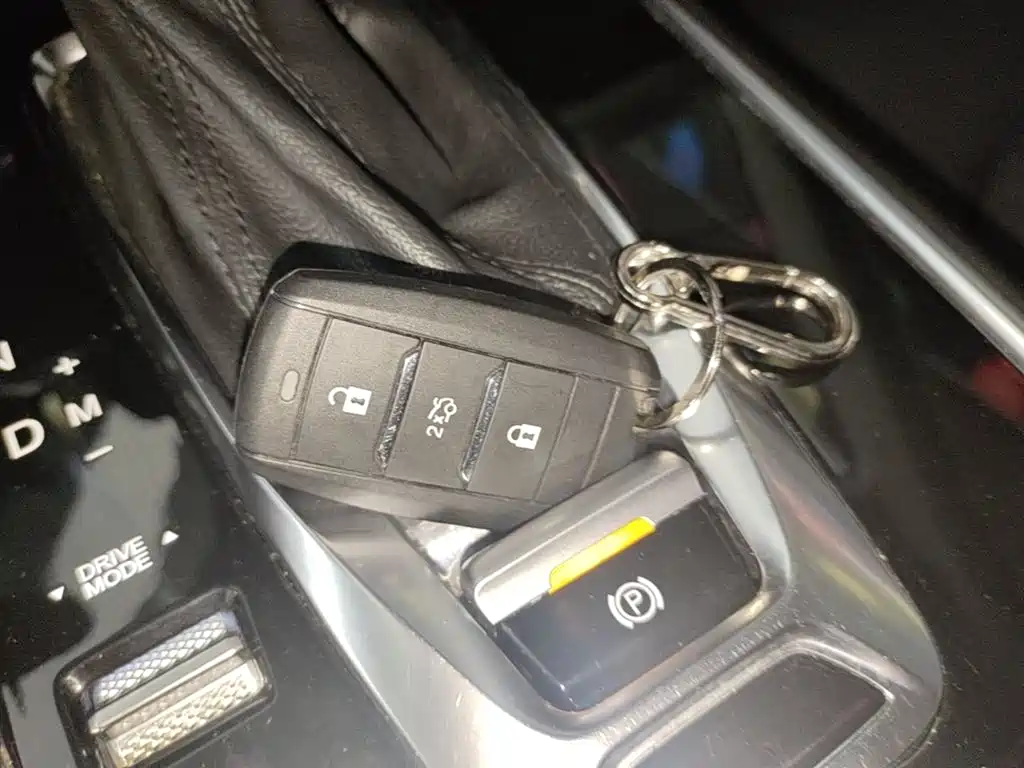 Фото 9 - Changan CS75