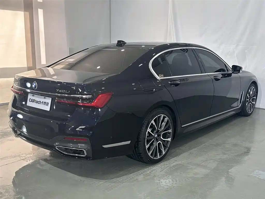 BMW 7 Series 2021 Model 740Li Leading M Sport Package фото 19