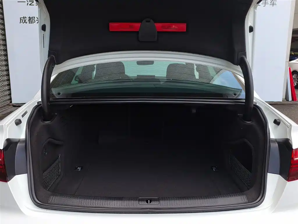 Audi A4L 2024 40 TFSI Luxury Dynamic фото 19