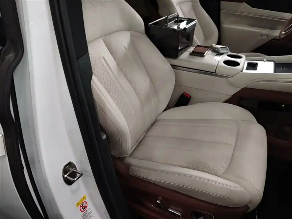 BYD Xia 2025 DM-i 1.5T 180km Excellence фото 25